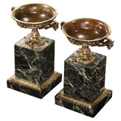 Paire de Vide-Poches Urnes Tazza de la fin du 19ème siècle en marbre et bronze français