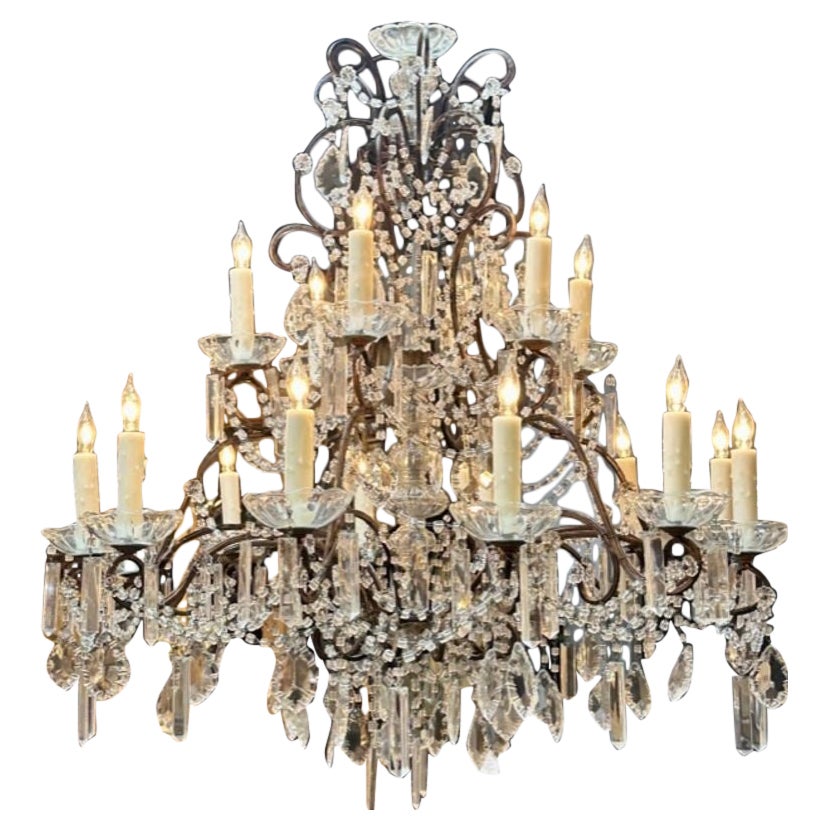 Vintage Italian Beaded Crystal Chandeliers with 16 Lights For Sale