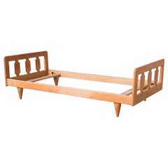 Guillerme et Chambron Mid-Century French Oak Day Bed