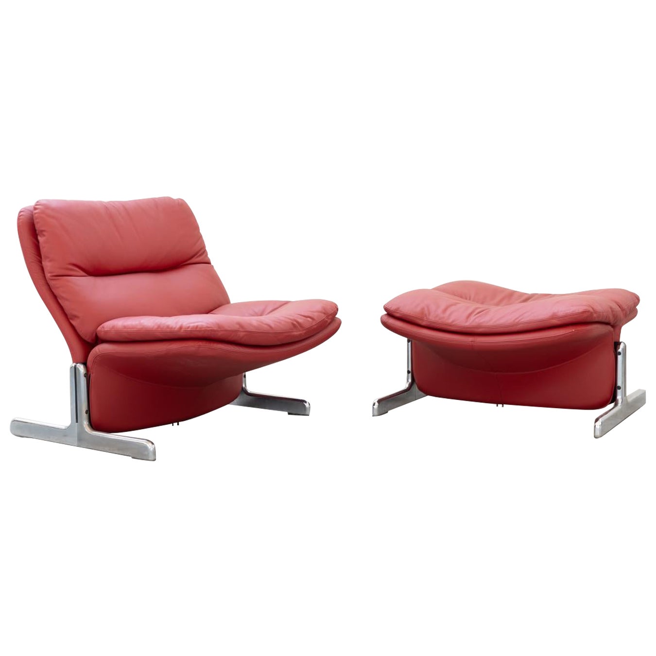 Red leather armchair and footstool, Vitelli and Ammannati, for Brunati 70/80s For Sale