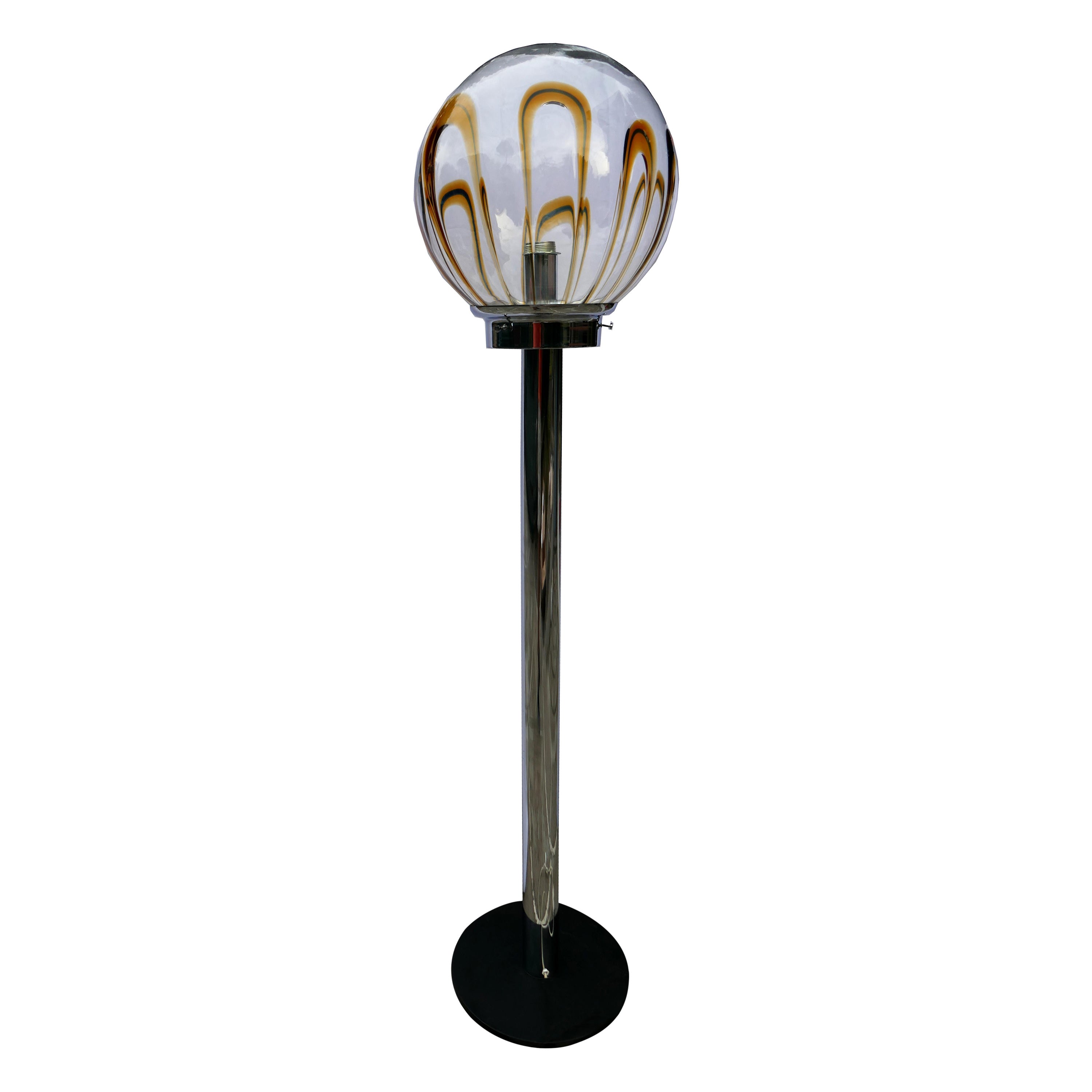 Floor lamp attributed to Toni Zuccheri for VeArt or Venini For Sale