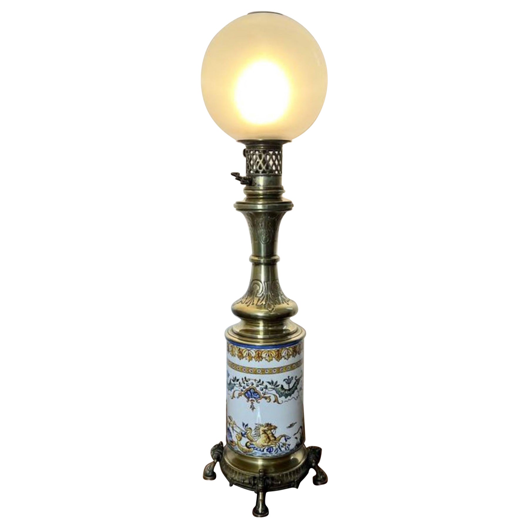 Quality antique Victorian ceramic and brass lamp For Sale