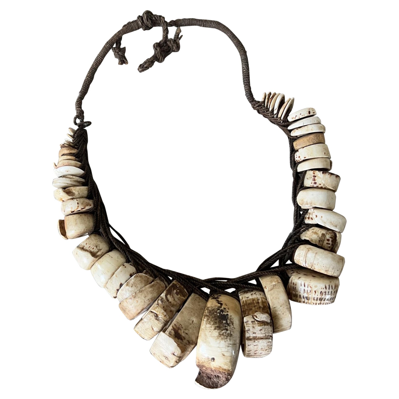 Antique Thai Shells Necklace Found In Germany  For Sale