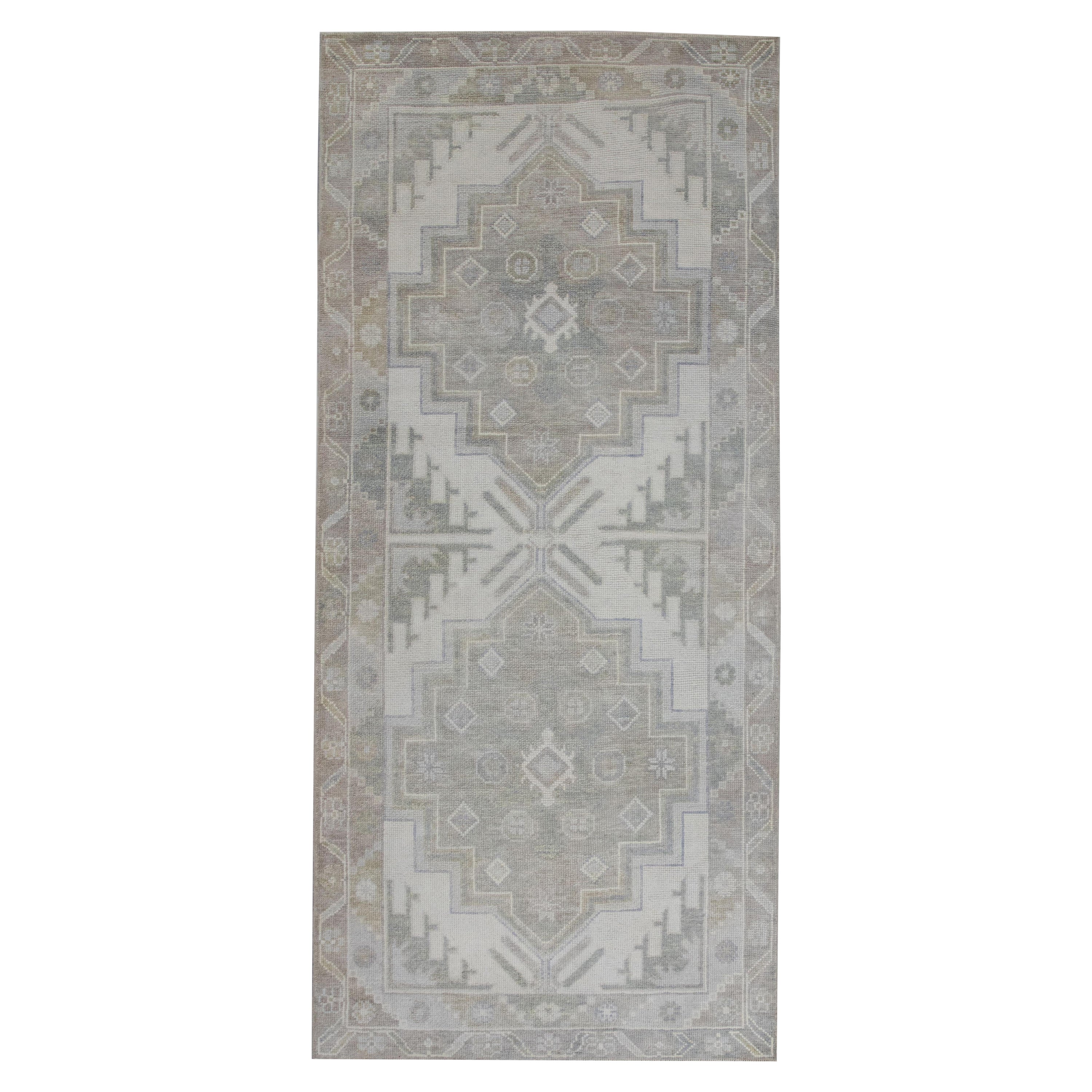 Handgewebter türkischer Oushak-Teppich aus Wolle 3'10"x 8'9"