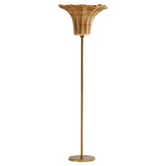 Diseñador sueco, lámpara de pie, latón, ratán, Suecia, años 1960
