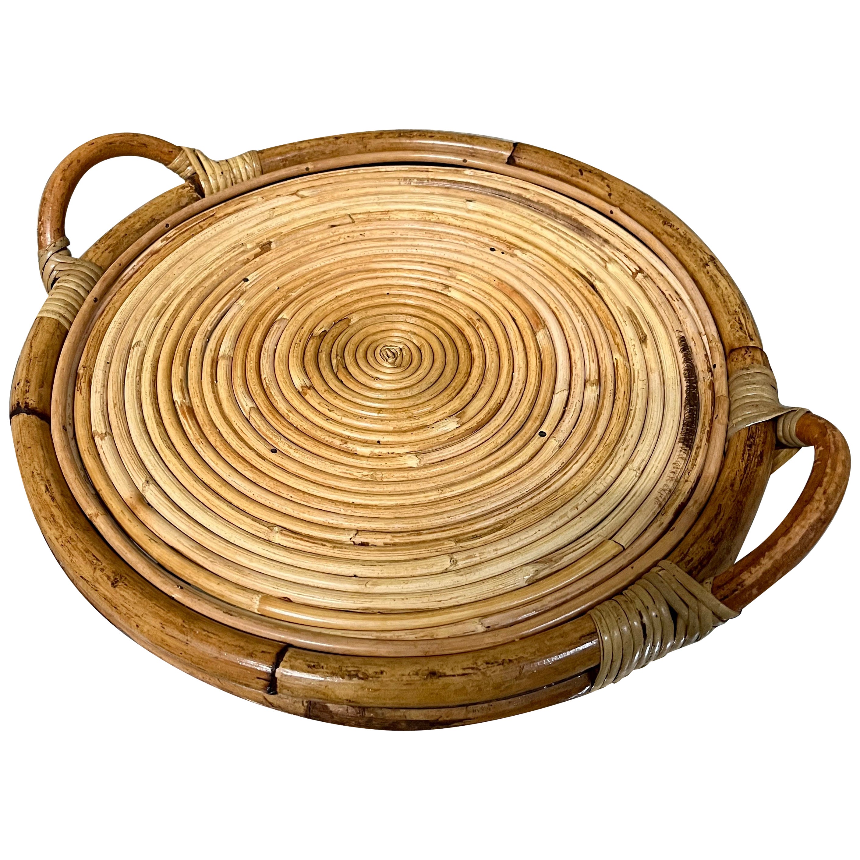 Coastal Style / Bohemian Pencil Reed Coiled Rattan Serving Tray. Circa 1980sCirc For Sale