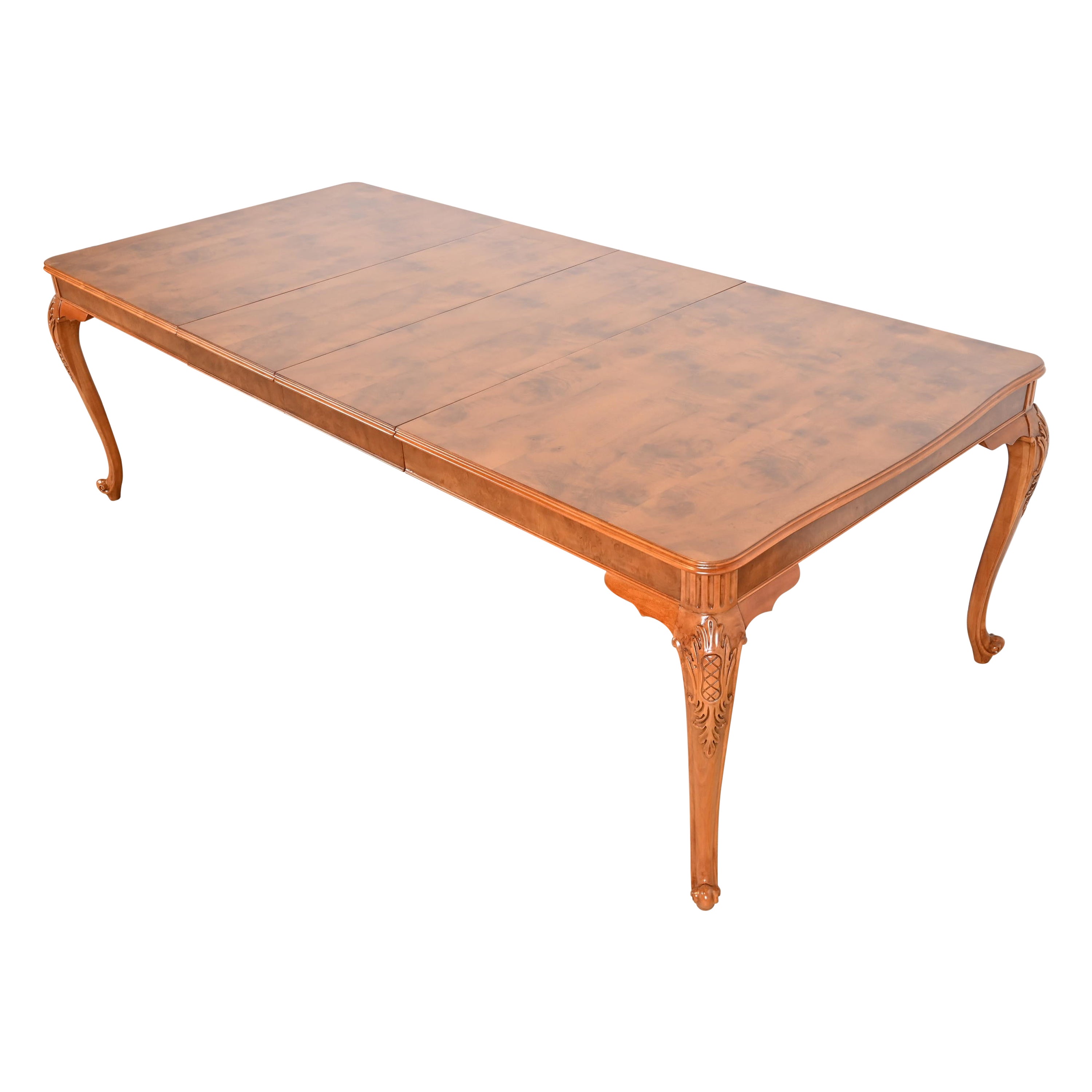 Romweber table de salle à manger provinciale française Louis XV en ronce de bois, nouvellement restaurée en vente
