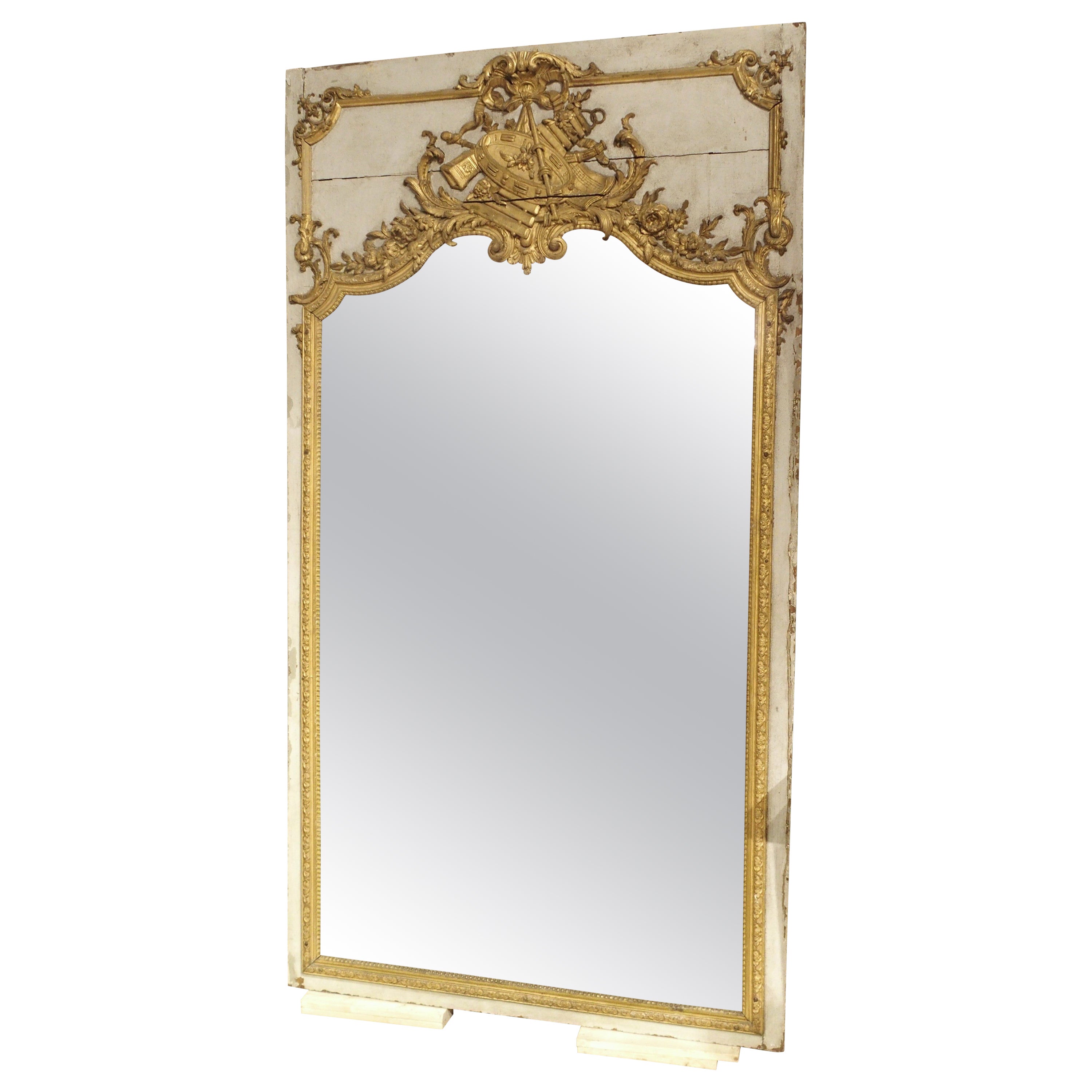 Painted and Giltwood French Régence Trumeau Mirror from Normandy, Circa 1720 For Sale