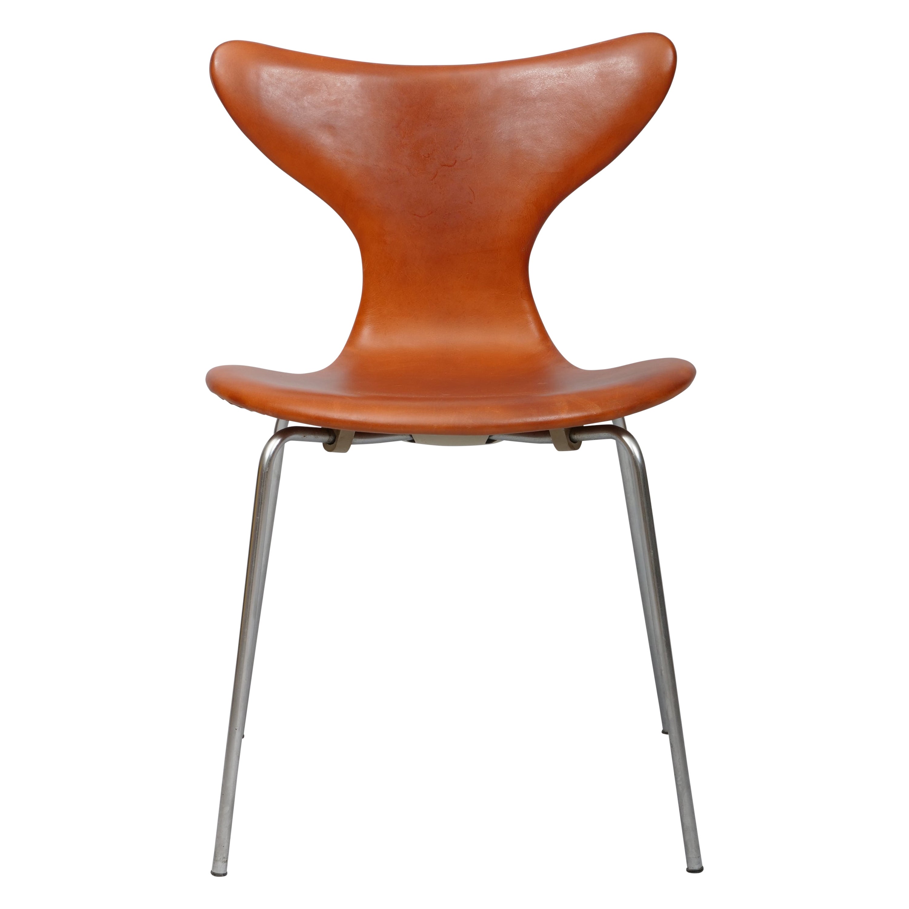 Ensemble de douze chaises Lily d'Arne Jacobsen en vente