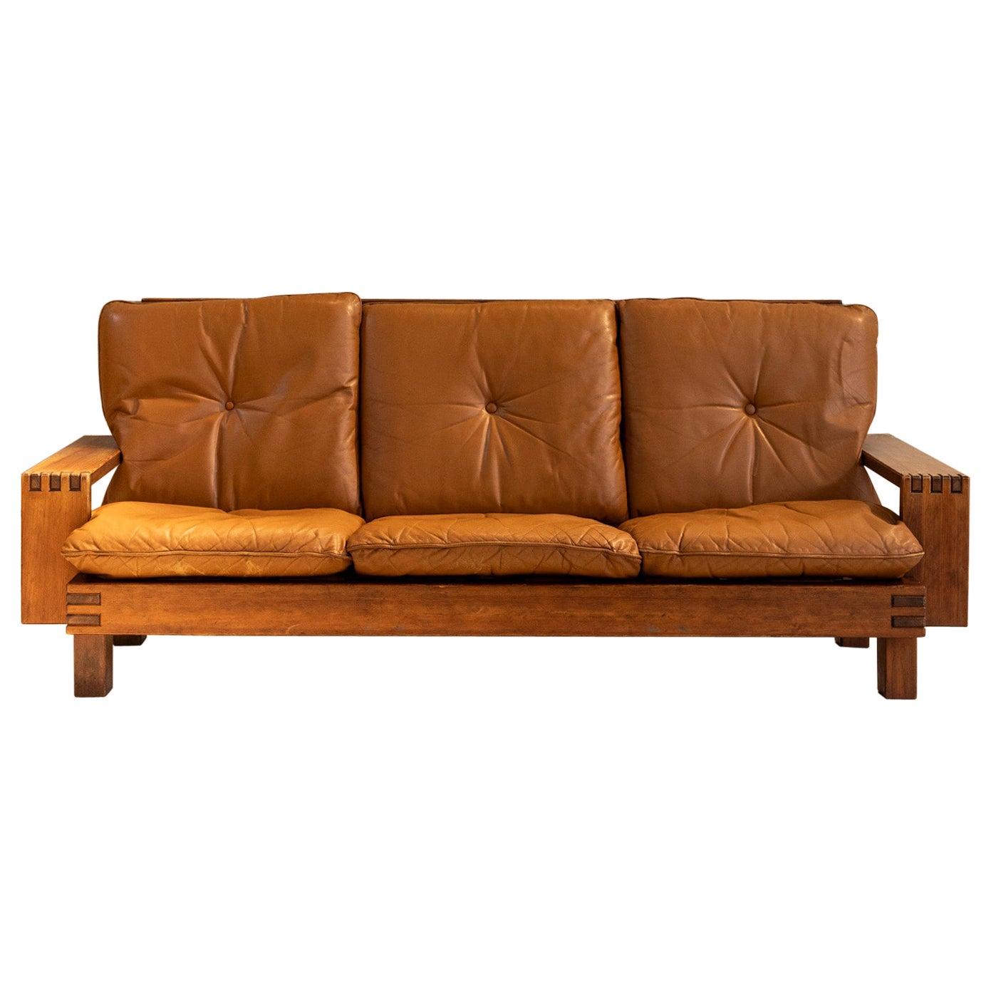 Mdcentury walnut sofa by Giuseppe Rivadossi for Officina Rivadossi  For Sale