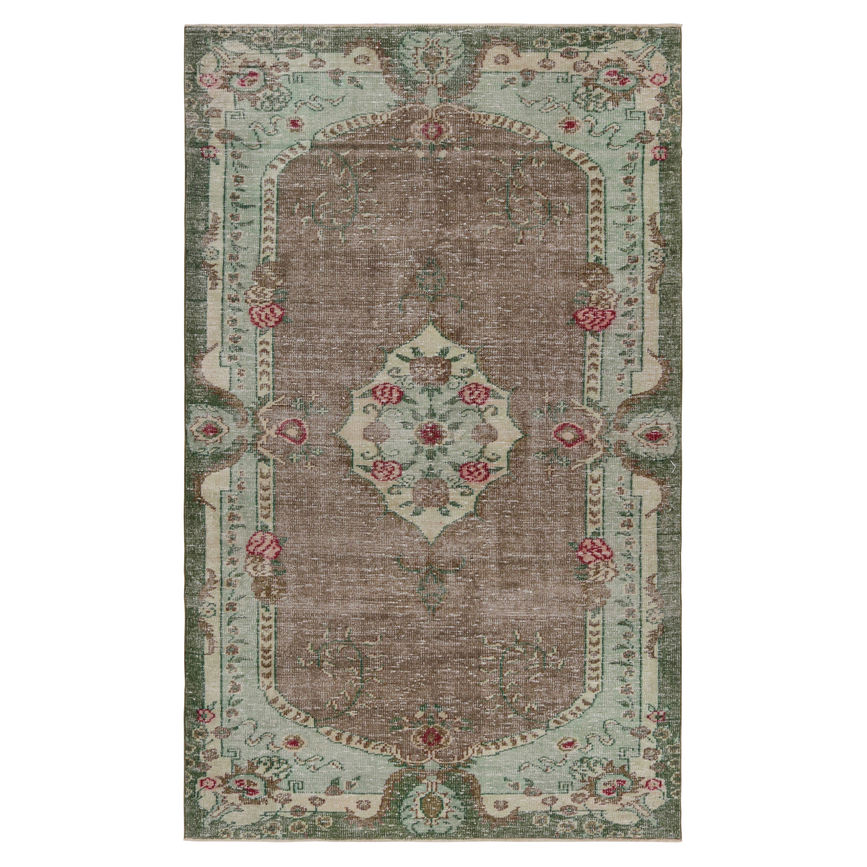 Vintage Zeki Müren Teppich in Brown mit grünem Blumenmedaillon, von Rug & Kilim