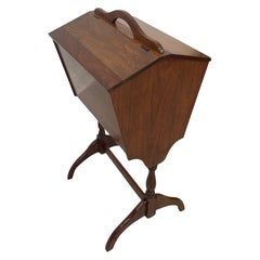 Armario Vintage de Madera para Coser de Pie.