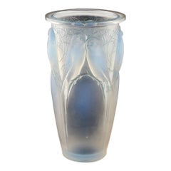 Rene Lalique Ceylan Vase Designed 1924 - Marcilhac 905