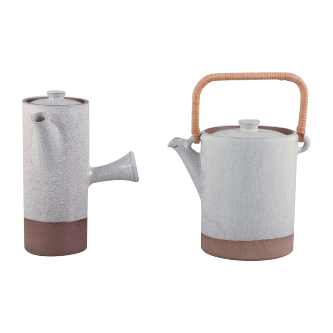 Aage Rasmus Selsbo, Danish ceramic artist. Teapot and coffee pot in stoneware