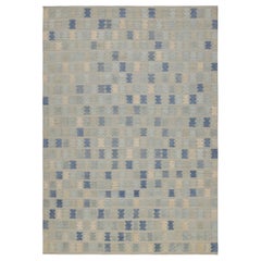 Rug & Kilim's High Scandinavian Style Rug with Light Blue Geometric Patterns (tapis de style scandinave à motifs géométriques bleu clair)