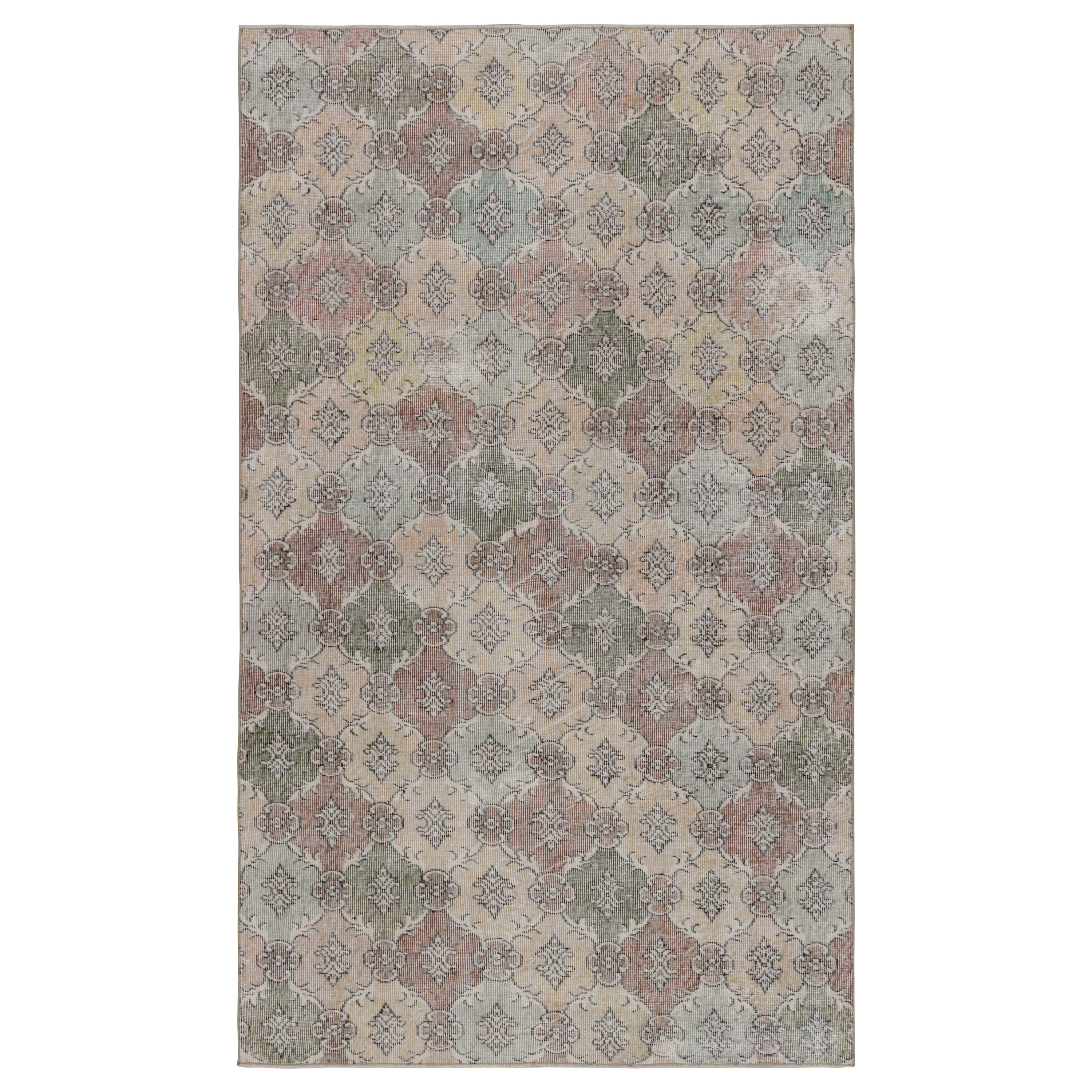 Vintage Zeki Müren Teppich, mit geometrischen Mustern, von Rug & Kilim im Angebot