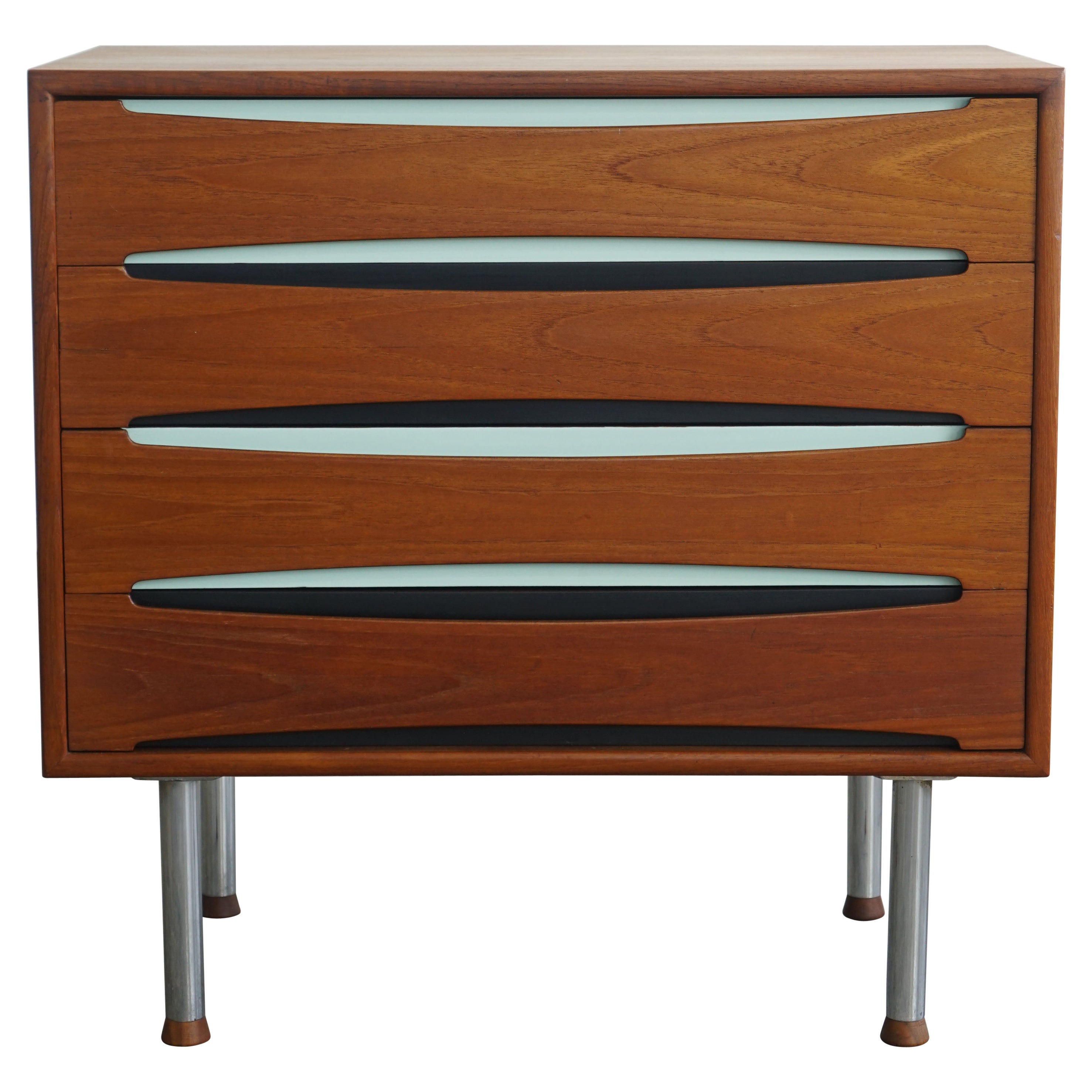 Scandinavian mid-century modern teak cabinet chest in the manner of Arne Vodder For Sale