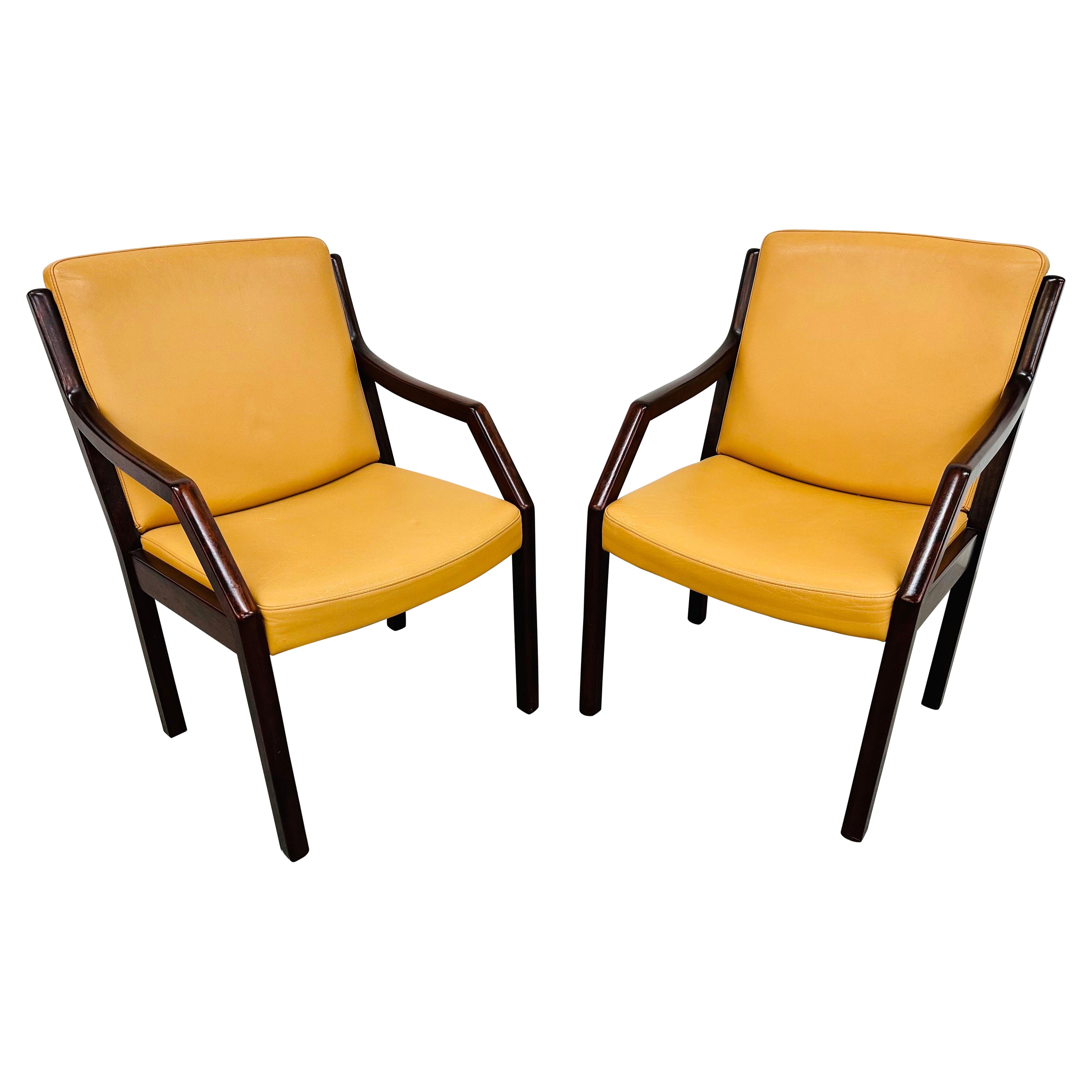 Vintage Dunbar Lounge Chairs - Set of 2 For Sale