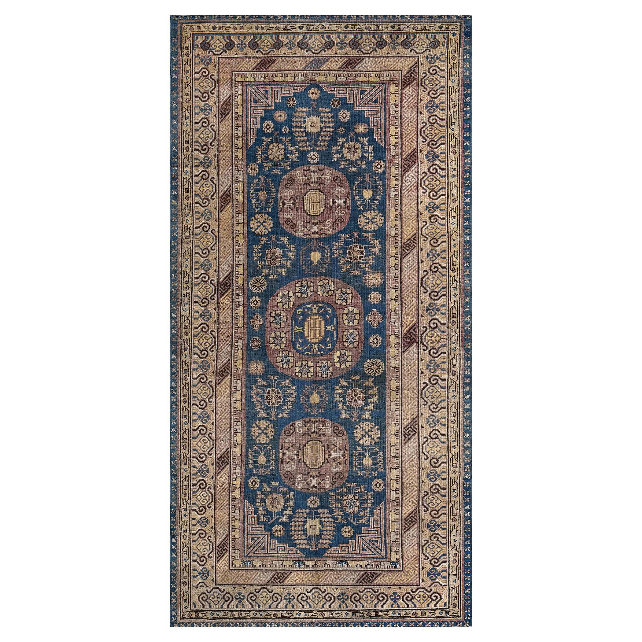 Antiker authentischer Khotan-Blauer Teppich aus Wolle, um 1880 im Angebot