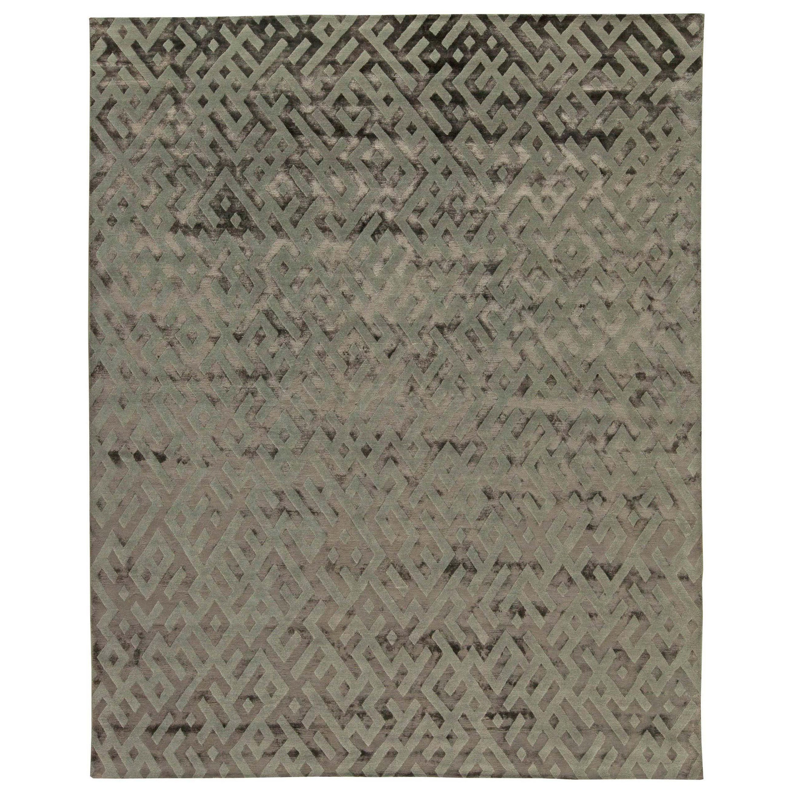 Moderner tibetischer geometrischer grauer handgefertigter Seidenteppich von Doris Leslie Blau im Angebot
