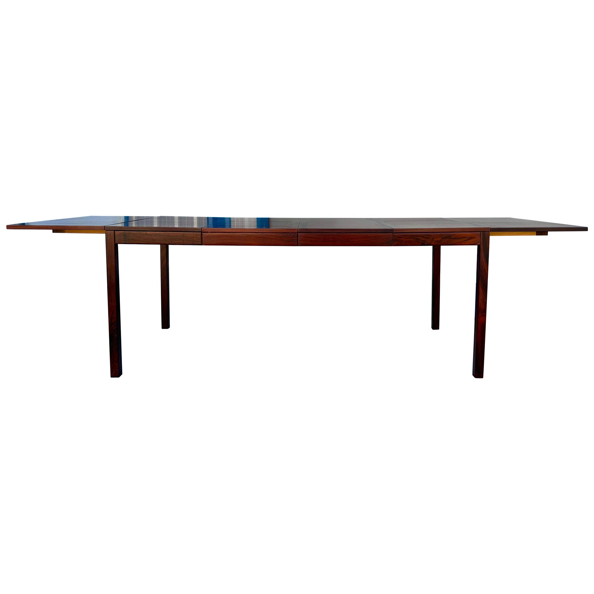 1970s Danish Modern Rosewood Extending Dining Table by Vejle Stole & Møbelfabrik For Sale