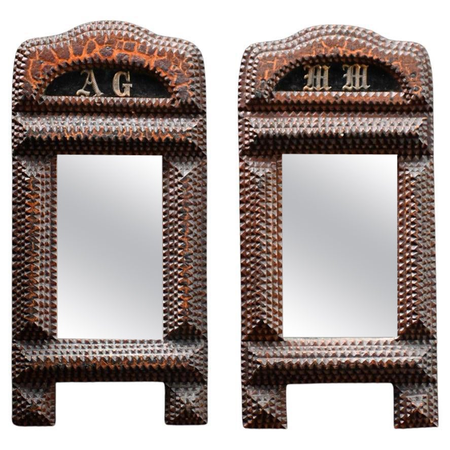 Paire de miroirs de la fin du 19e siècle, assortis, de style Tramp Art  en vente