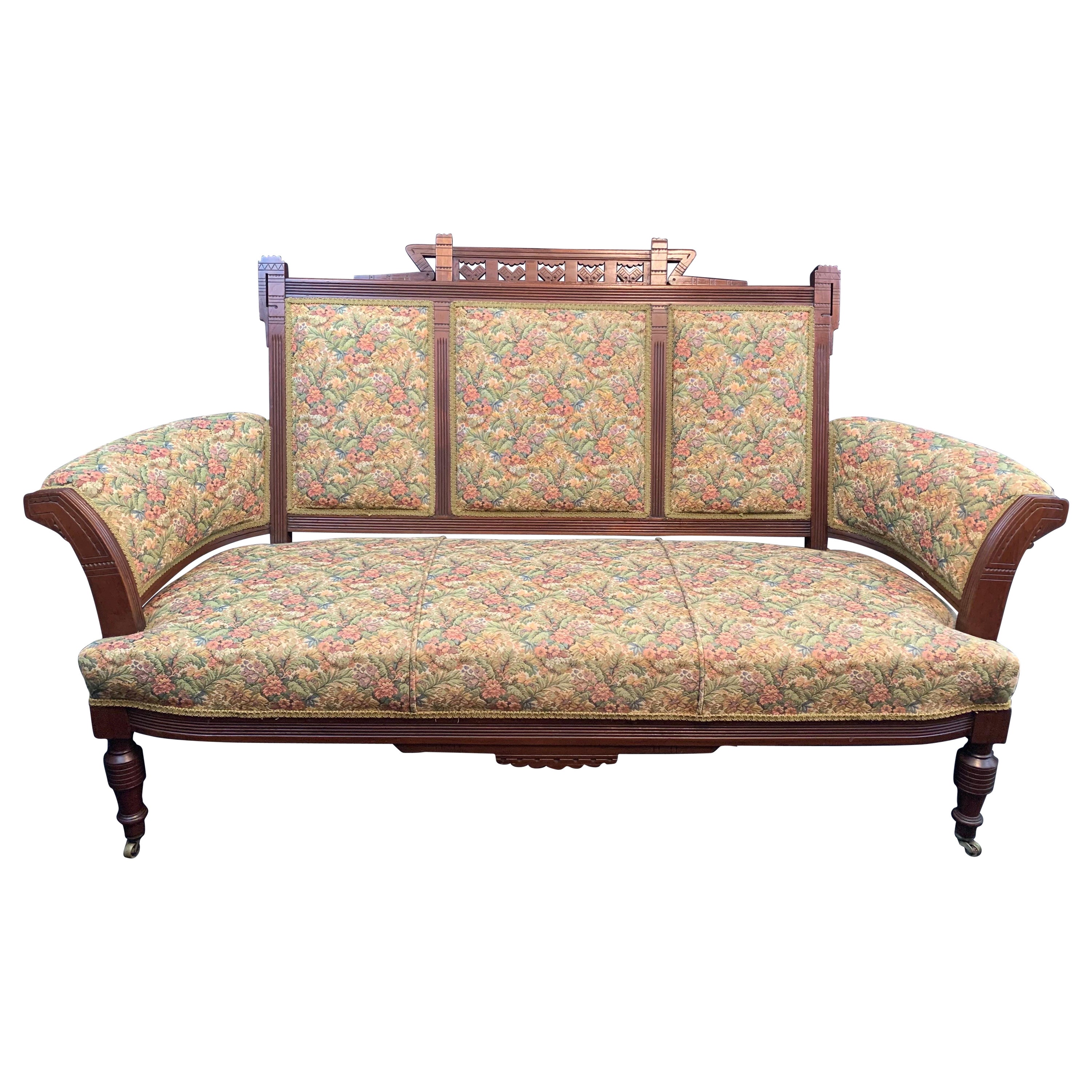 Antique banquette victorienne d'Eastlake