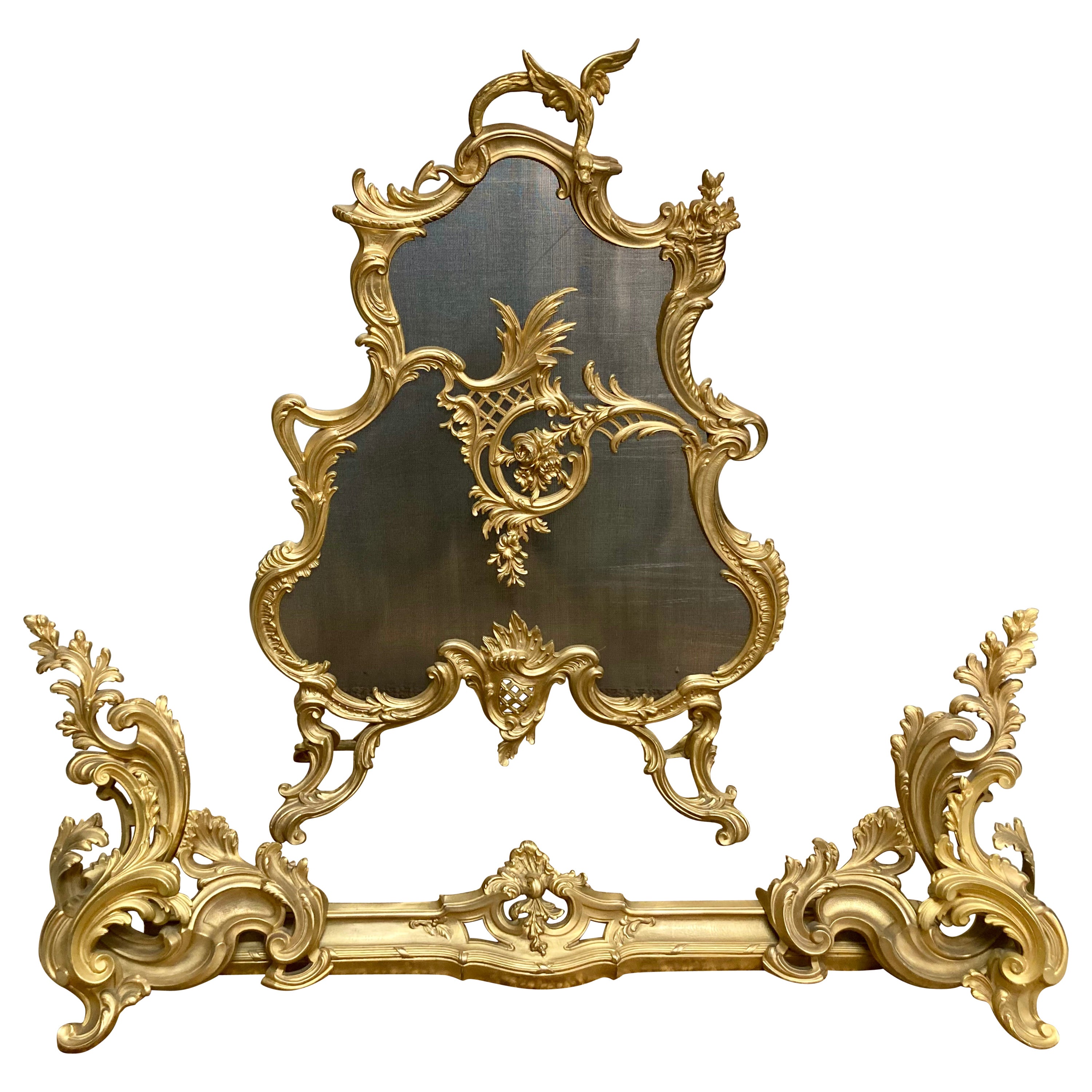 Französisch 19. Jahrhundert Louis XV Bronze 2-Piece Feuer Bildschirm und Fender im Angebot