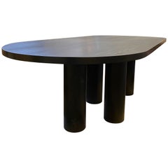 Table de salle à manger Eden en chêne noir massif avec pieds tournés 84 "L by Mary Ratcliffe Studio