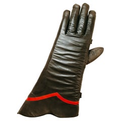 mid 20th century xxl leather glove, publicity sign from Italian shop ...