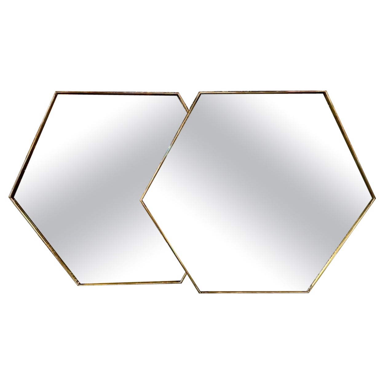 Coppia di specchi esagonali italiani con cornice in ottone