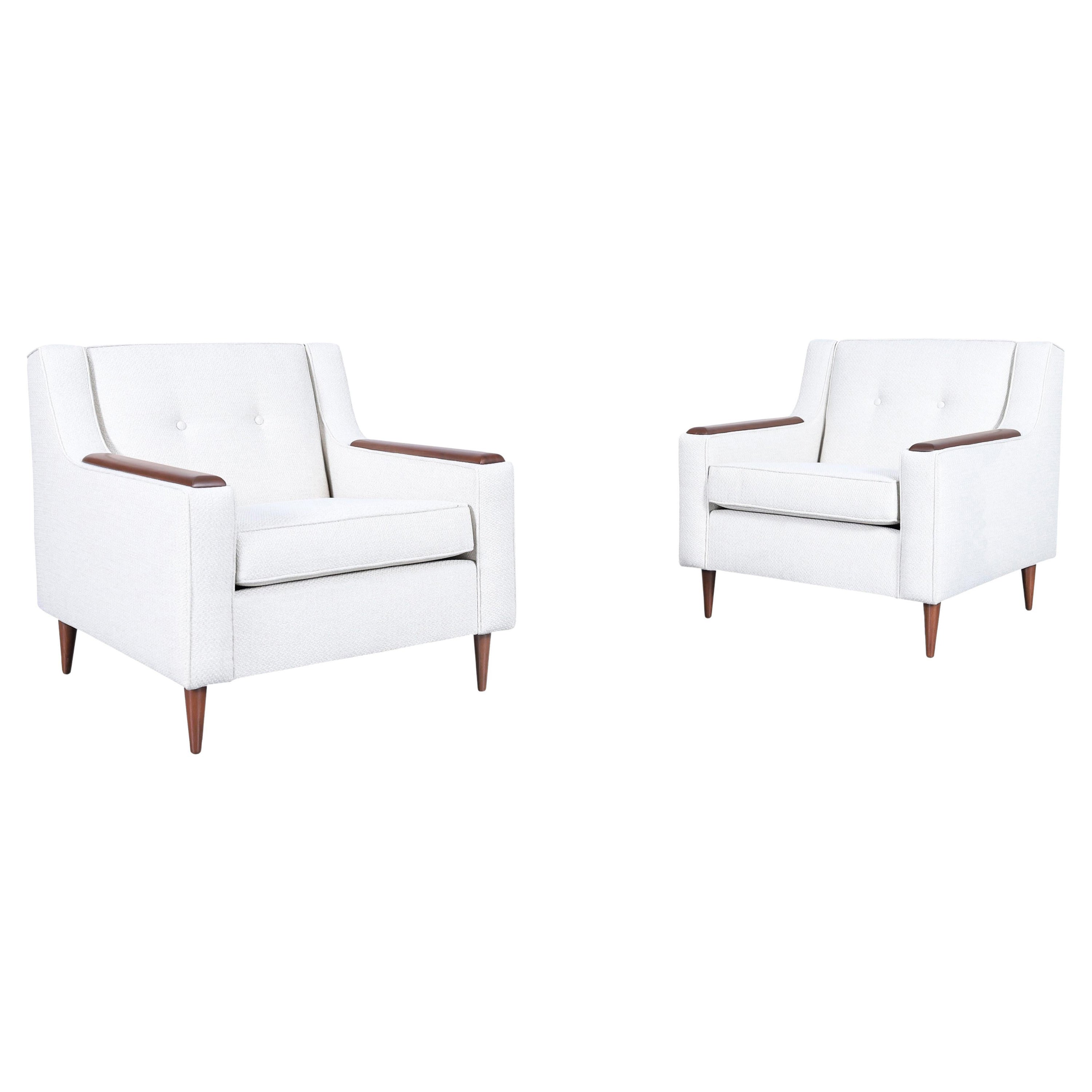 MidCentury Modern Williams Furniture Corp Walnut Library Club Lounge