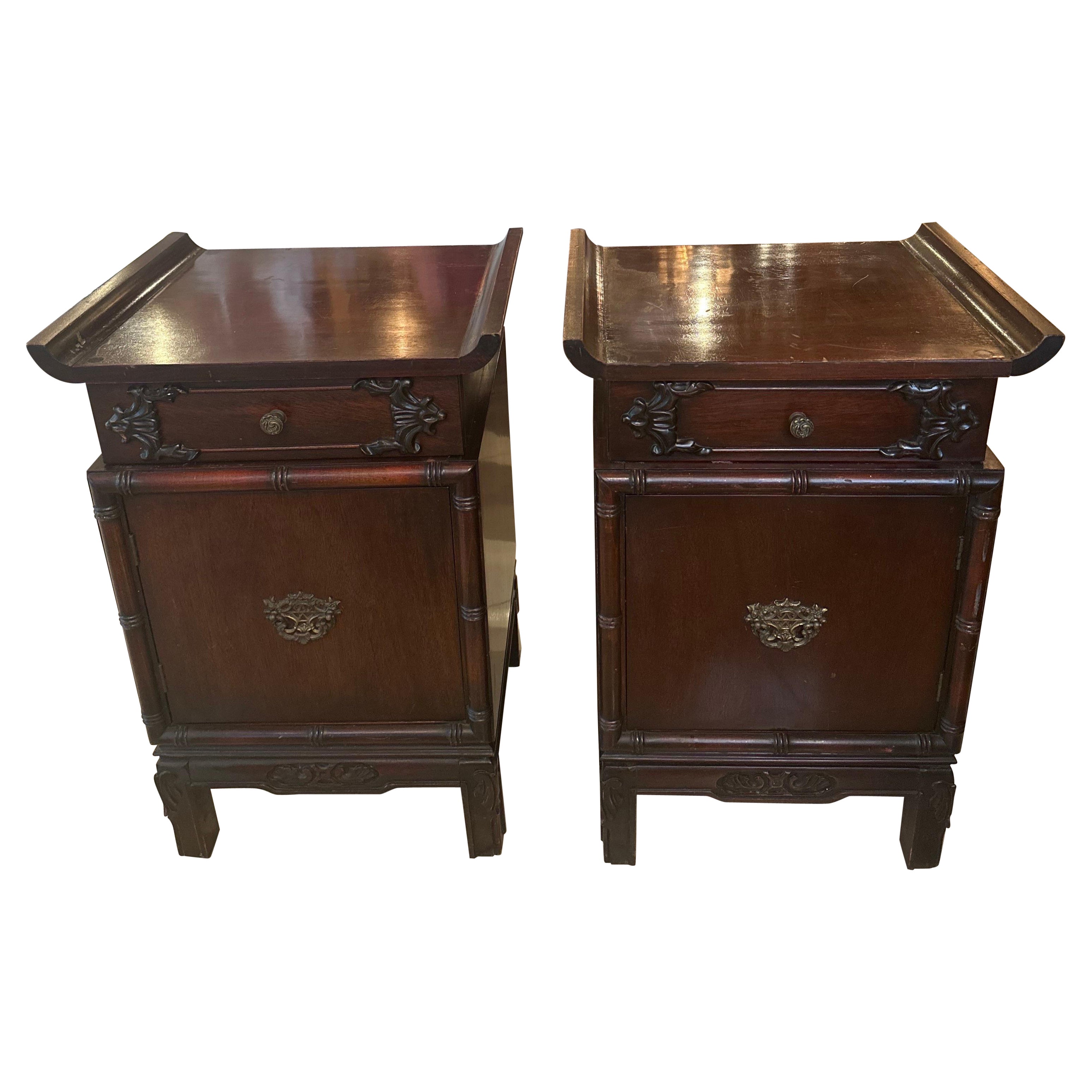 Vintage Pair of Night Stands Pagoda Oriental Altar Mahogany Chinoiserie  For Sale