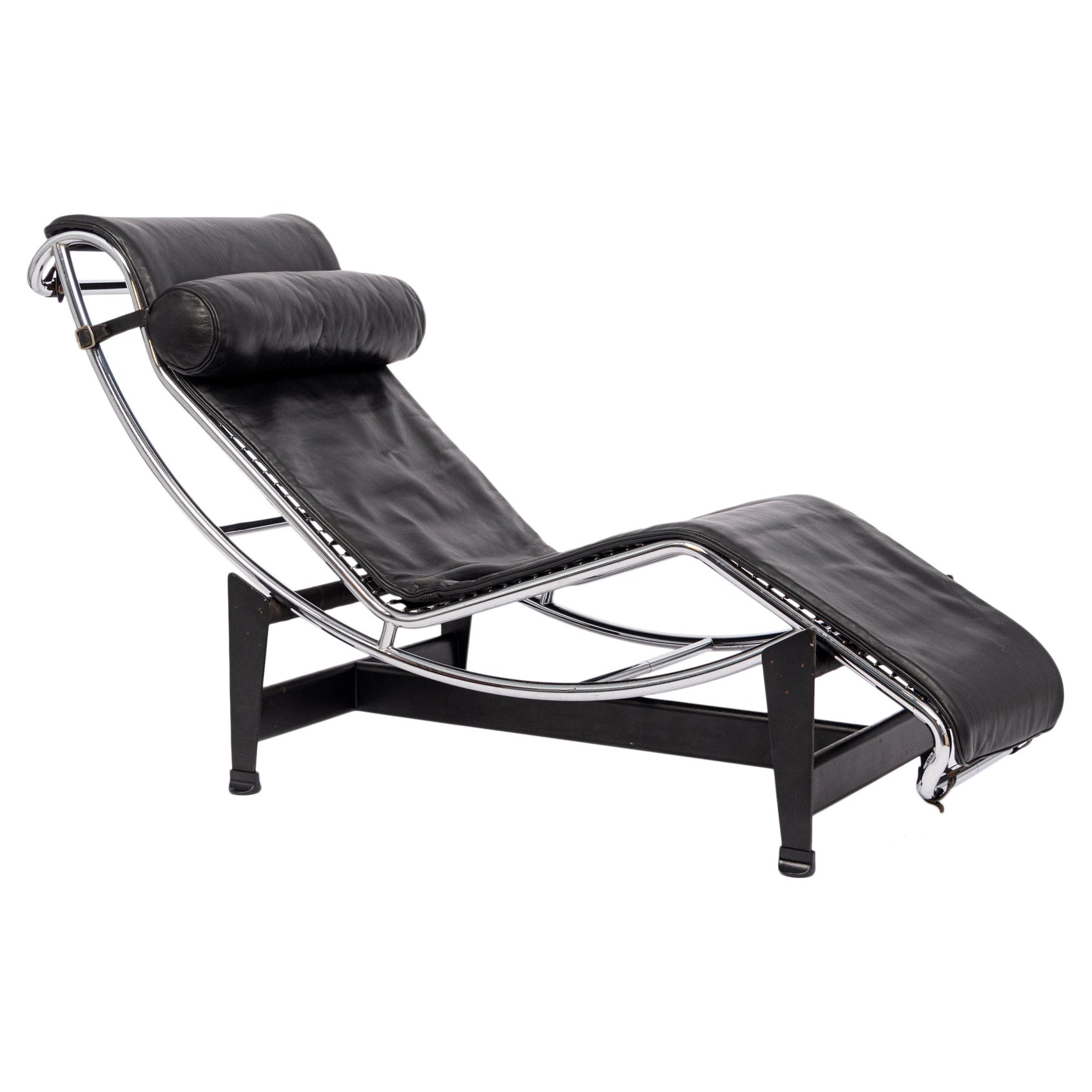 Vintage Cassina Black Leather LC4 Chaise Lounge Chair by Le Corbusier, 1980 For Sale