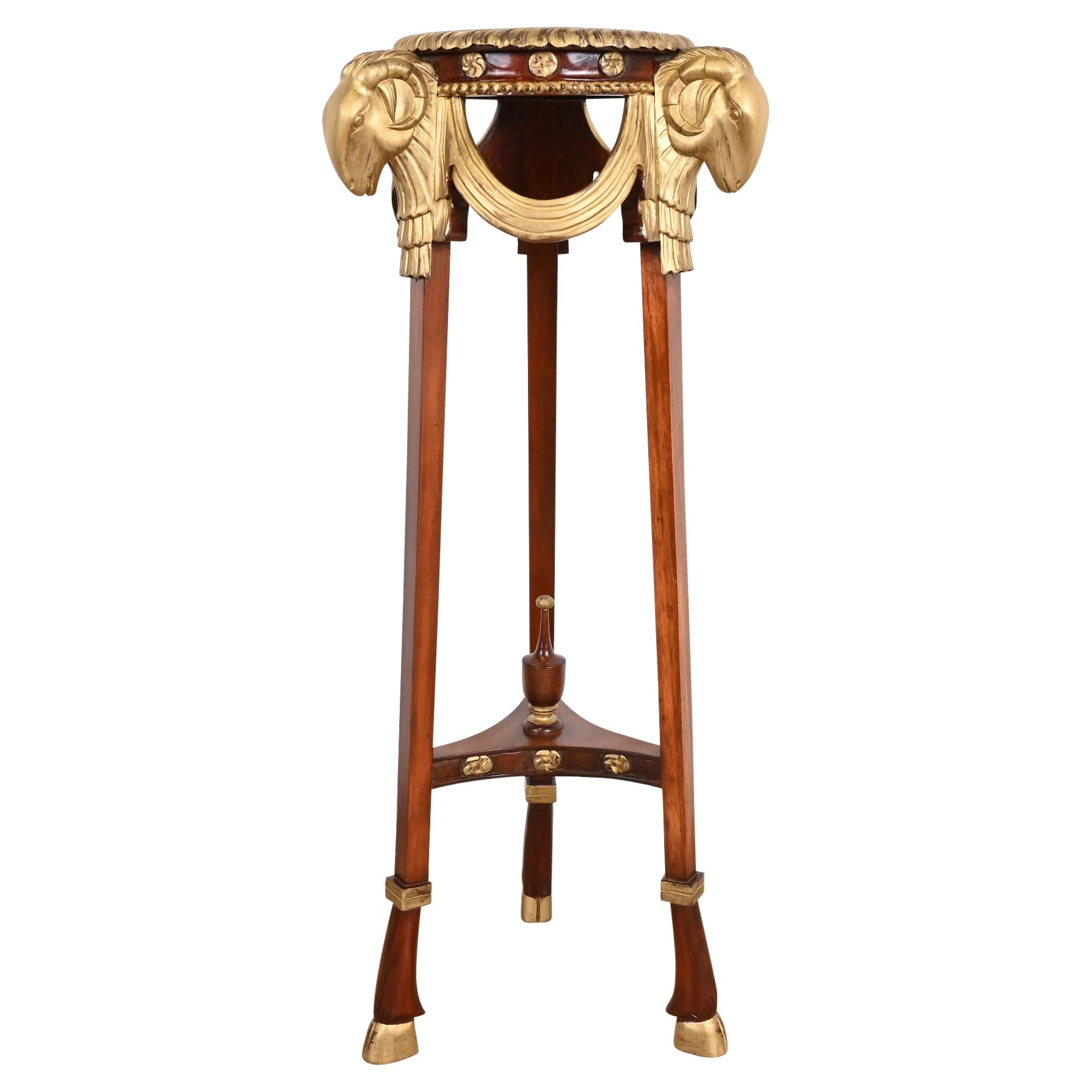 John Widdicomb Guéridon Pedestal Table néoclassique en acajou avec têtes de bélier dorées en vente