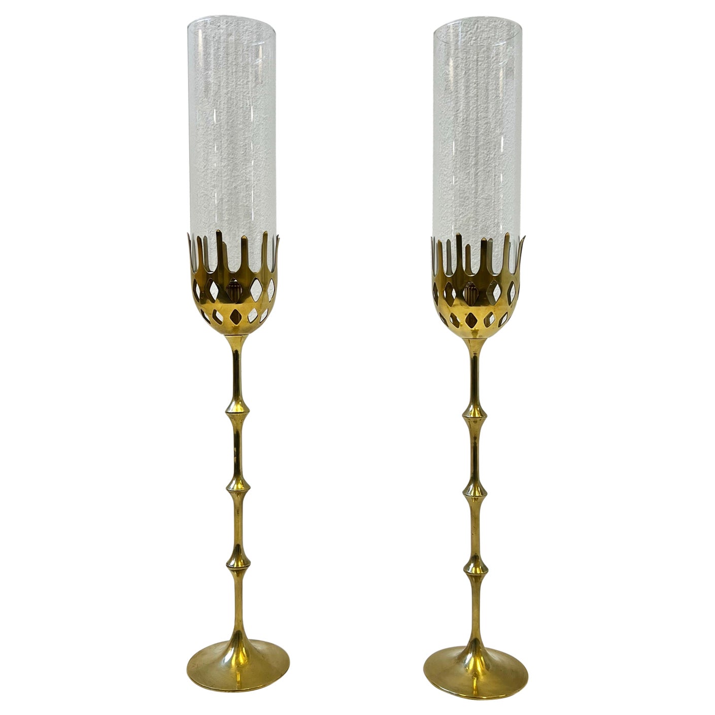 Paar Kerzenständer aus Messing und Glas von Bijørn Wiinblad  im Angebot