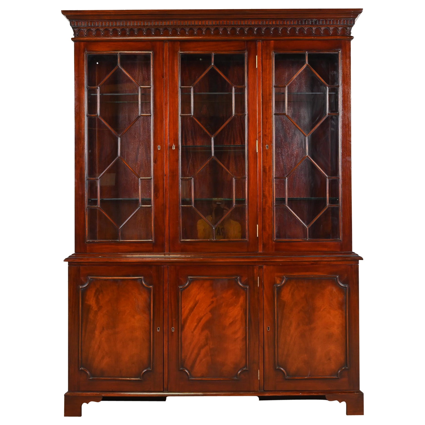 Baker Furniture Style Georgian Carved Flame Mahogany Breakfront Bookcase Cabinet For Sale
