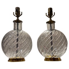 Paire de lampes de bureau vintage Baccarat Crystal "Cyclades" à motifs