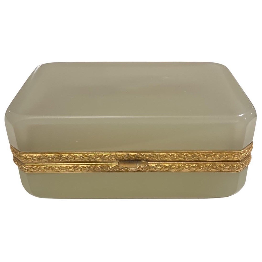 Antike French Opaline Glasschatulle mit aufklappbarem Doré-Bronzeband