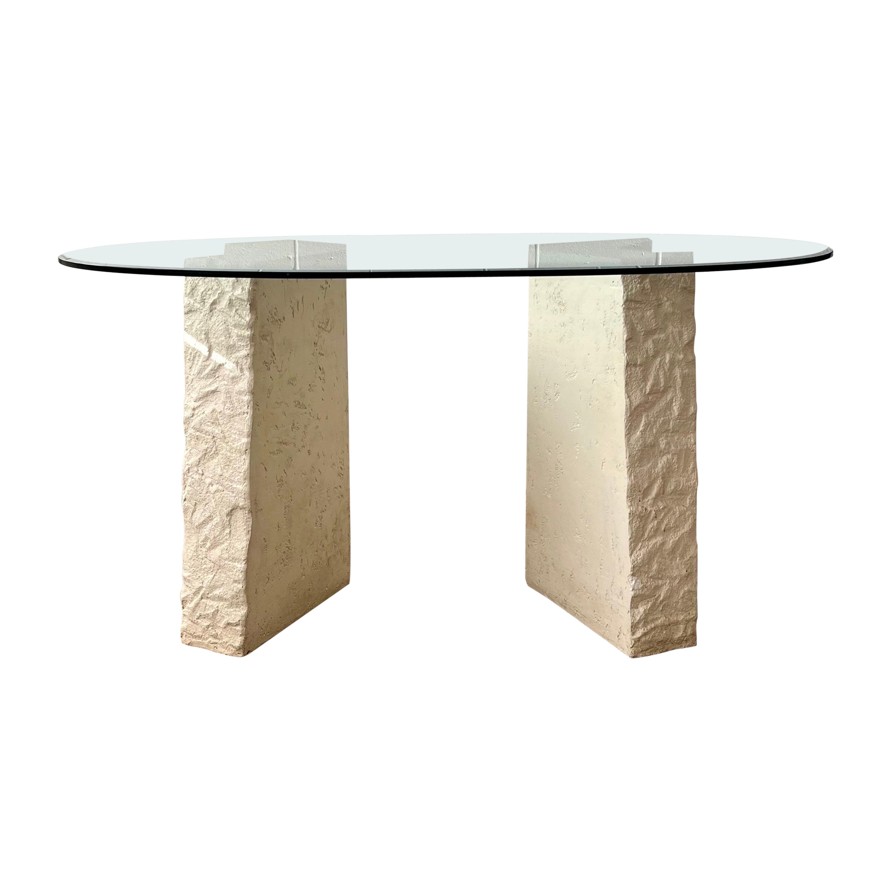 Table de salle à manger postmoderne en plâtre et verre en vente