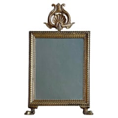Antique Giltwood Wall Mirror, couronne de coquillages sculptés, base à pattes poilues