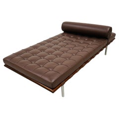 Barcelona Daybed in Brown Leather by Ludwig Mies van der Rohe for Knoll, 1980s.