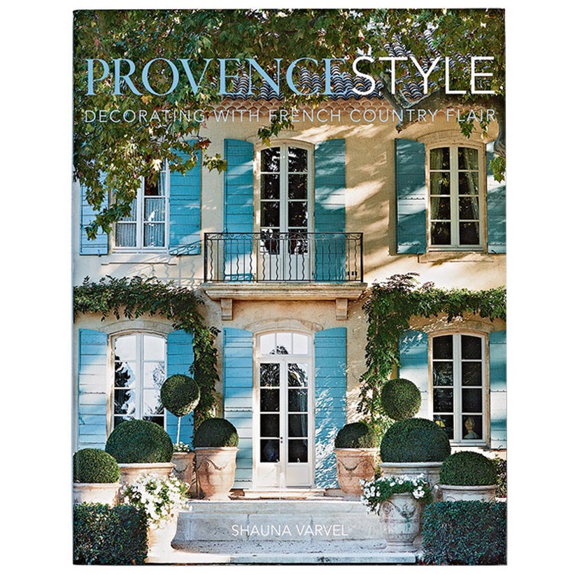 Dekoration im Provence-Stil mit französischem Flair-Buch im Landhausstil von Shauna Varvel