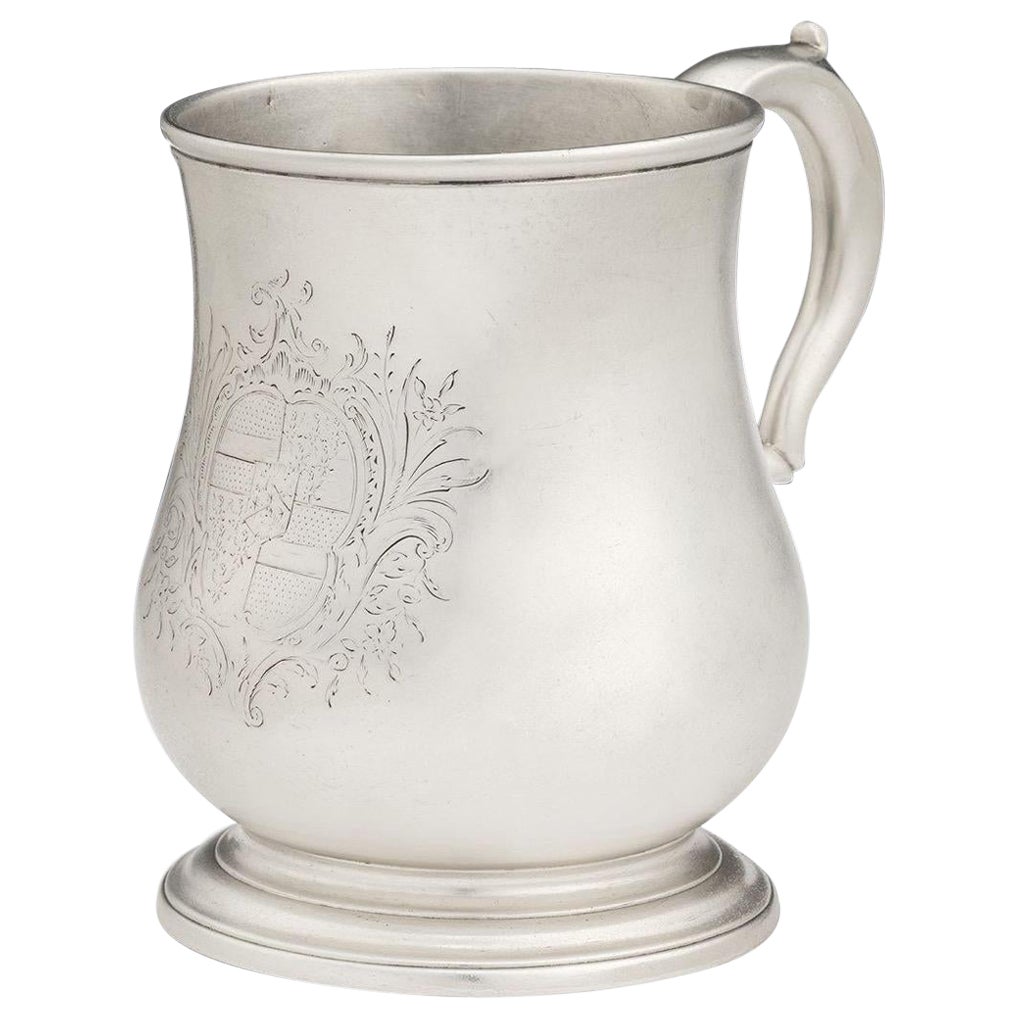Tazza di George III realizzata a Londra da Thomas Farren, 1734