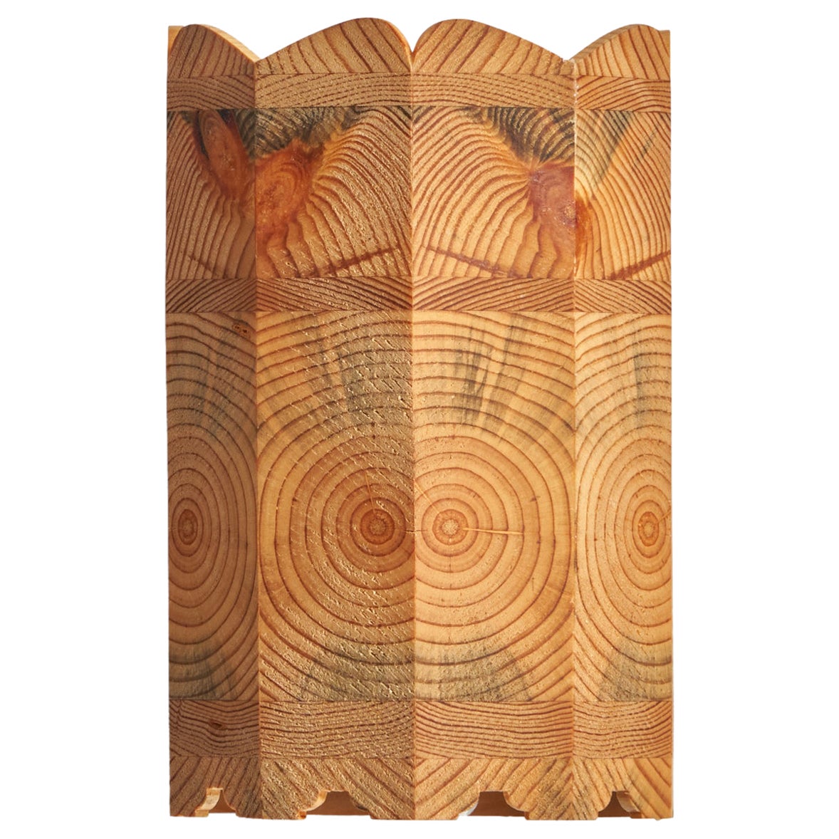 Schwedische Designerin, Wandleuchte, Kiefernholz, Schweden, 1970er Jahre im Angebot