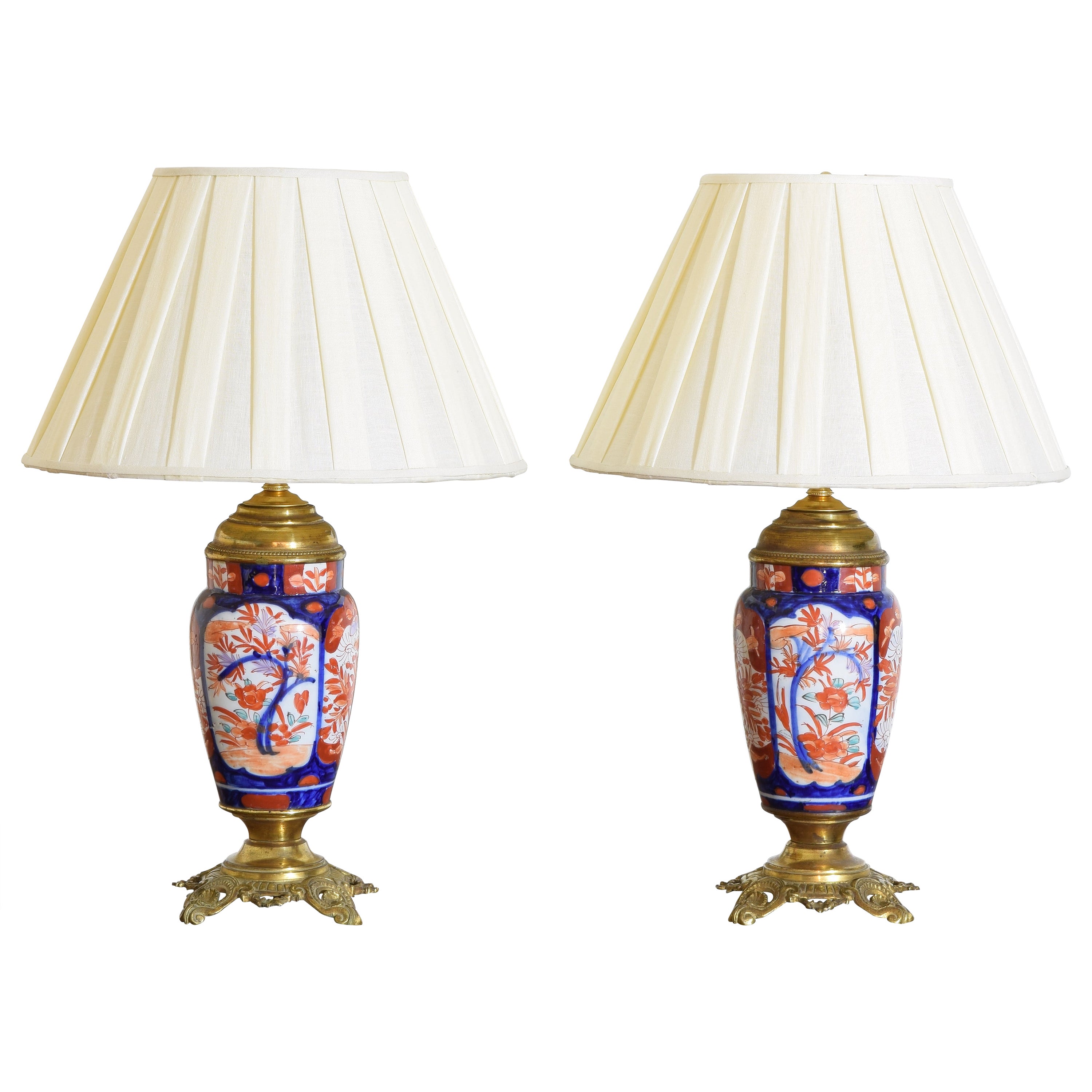 Pair of Japanese Imari Porcelain and Gilt Brass Table Lamps, early 20th C. For Sale
