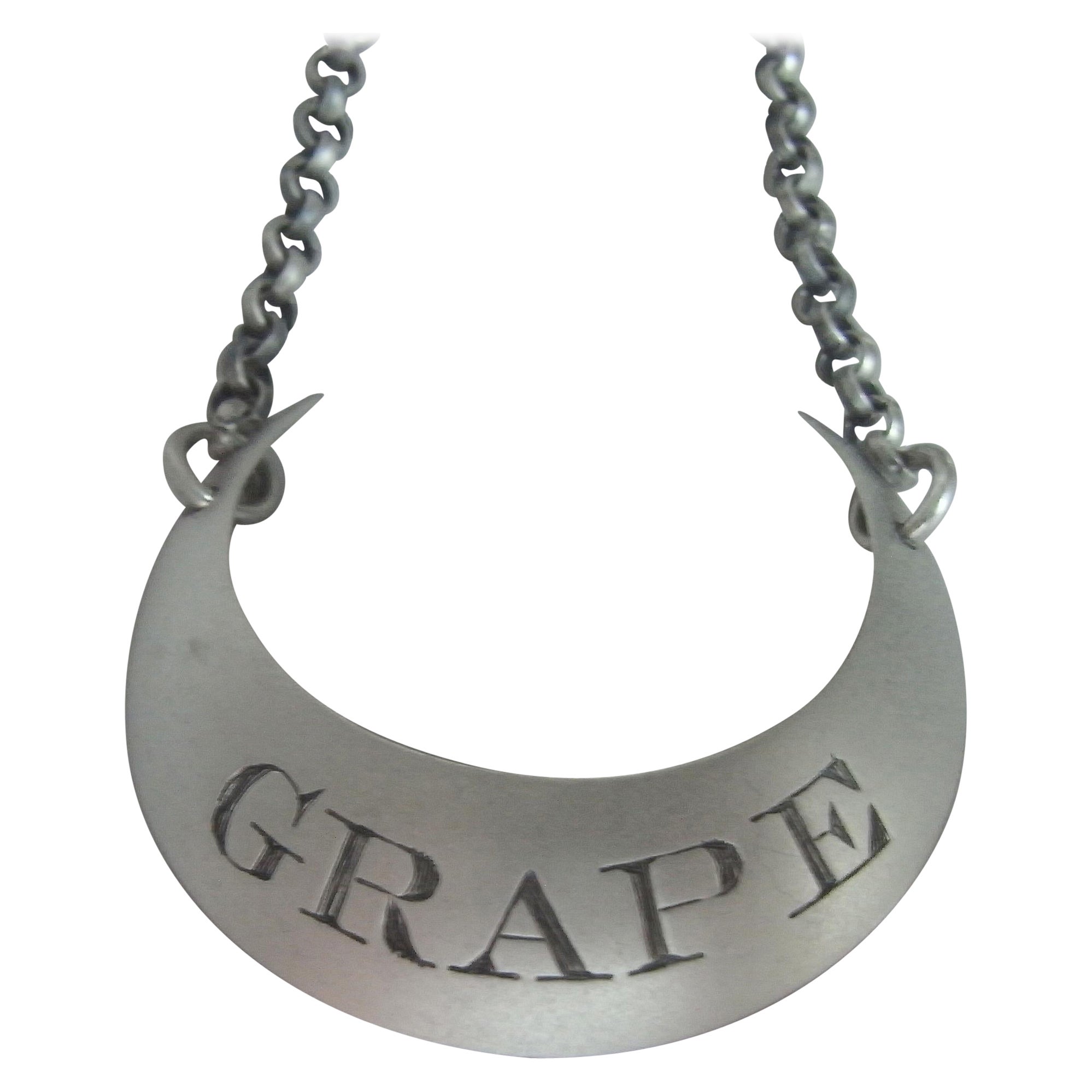 Etichetta per vino di George III "Grape" realizzata a Londra da George Smith & Thomas Hayter