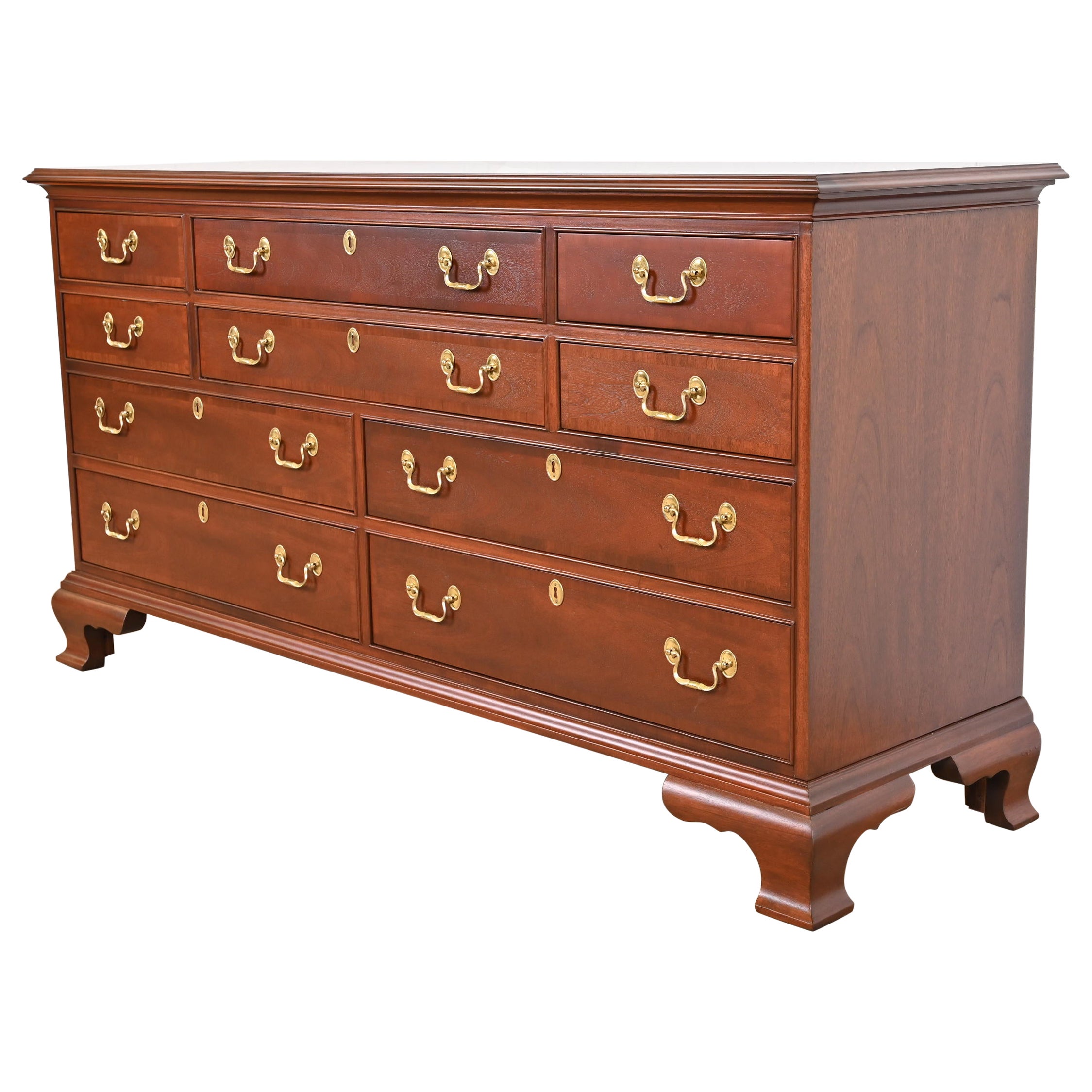 Councill Furniture Georgian Banded Mahogany Ten-Drawer Dresser, Newly Refinished