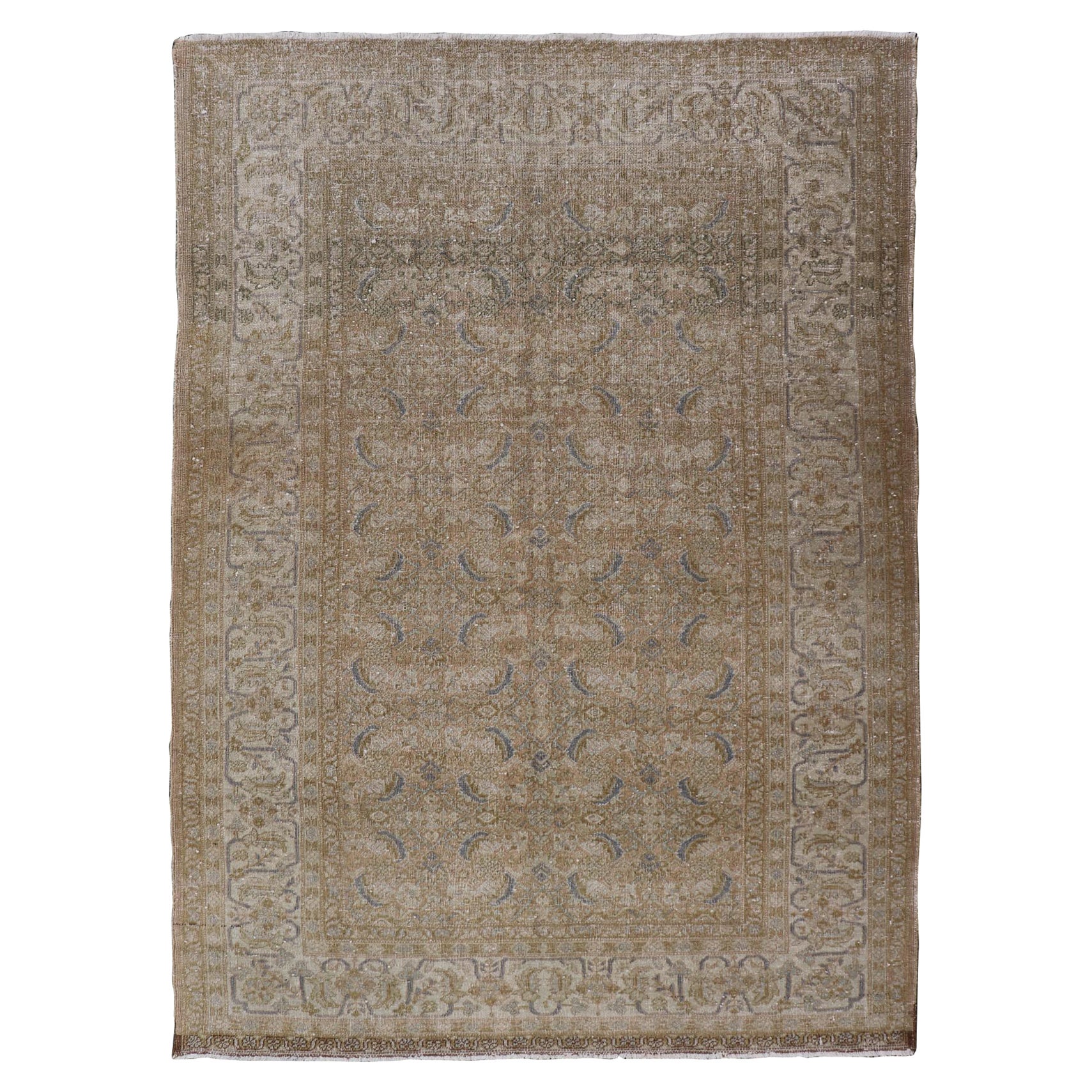 Tappeto antico persiano Tabriz in lana con disegno floreale in blu 4'10" X7'0" in vendita