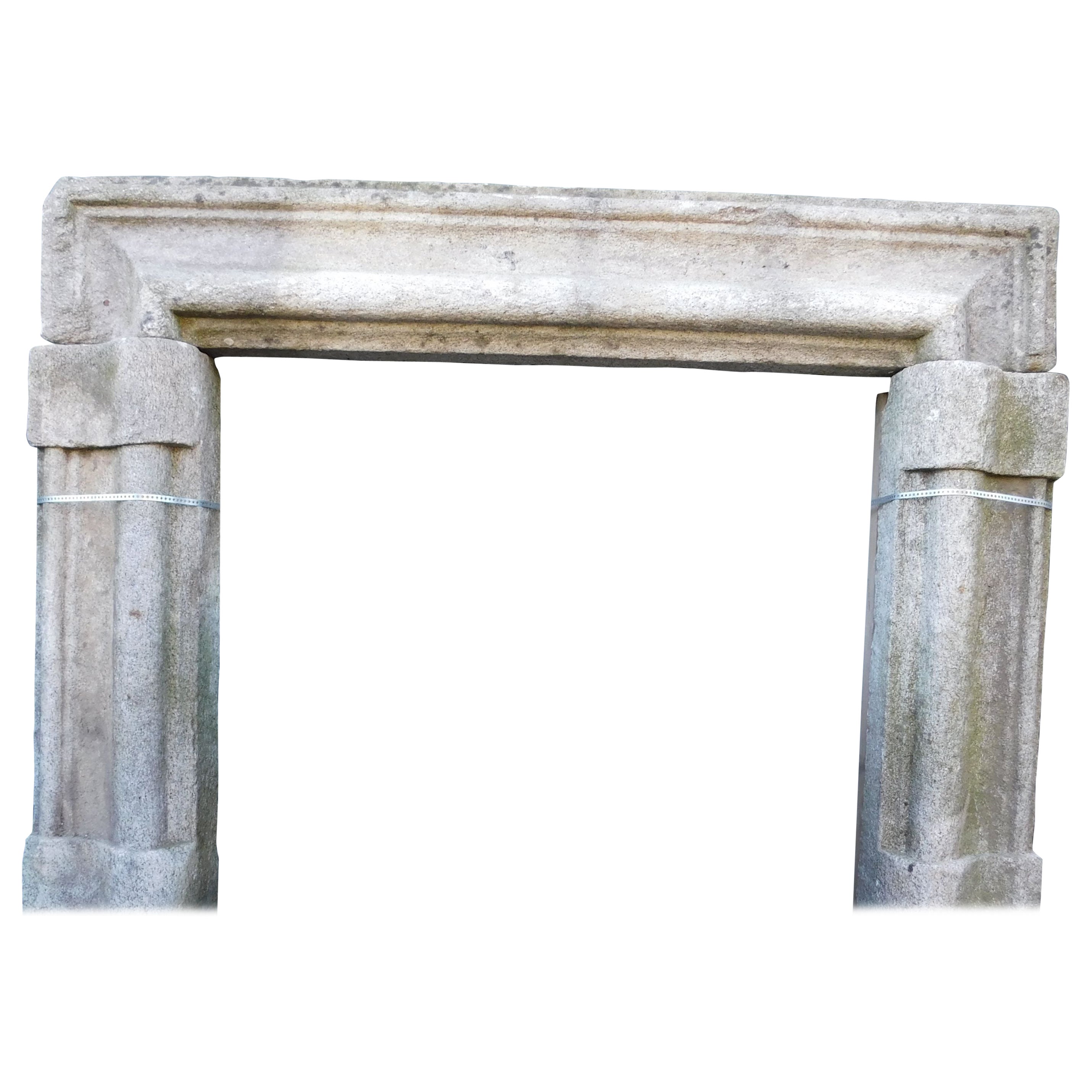 Chimenea de manto en piedra gris, salvator rosa, italia en venta